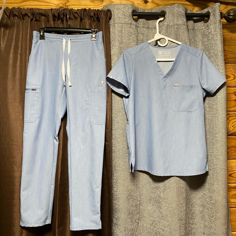 Figs scrub set